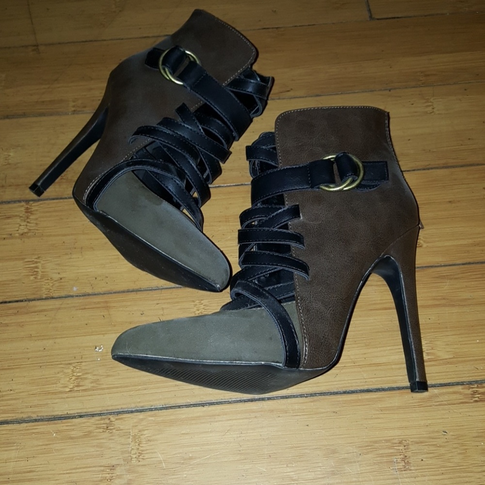 Qupid Booties